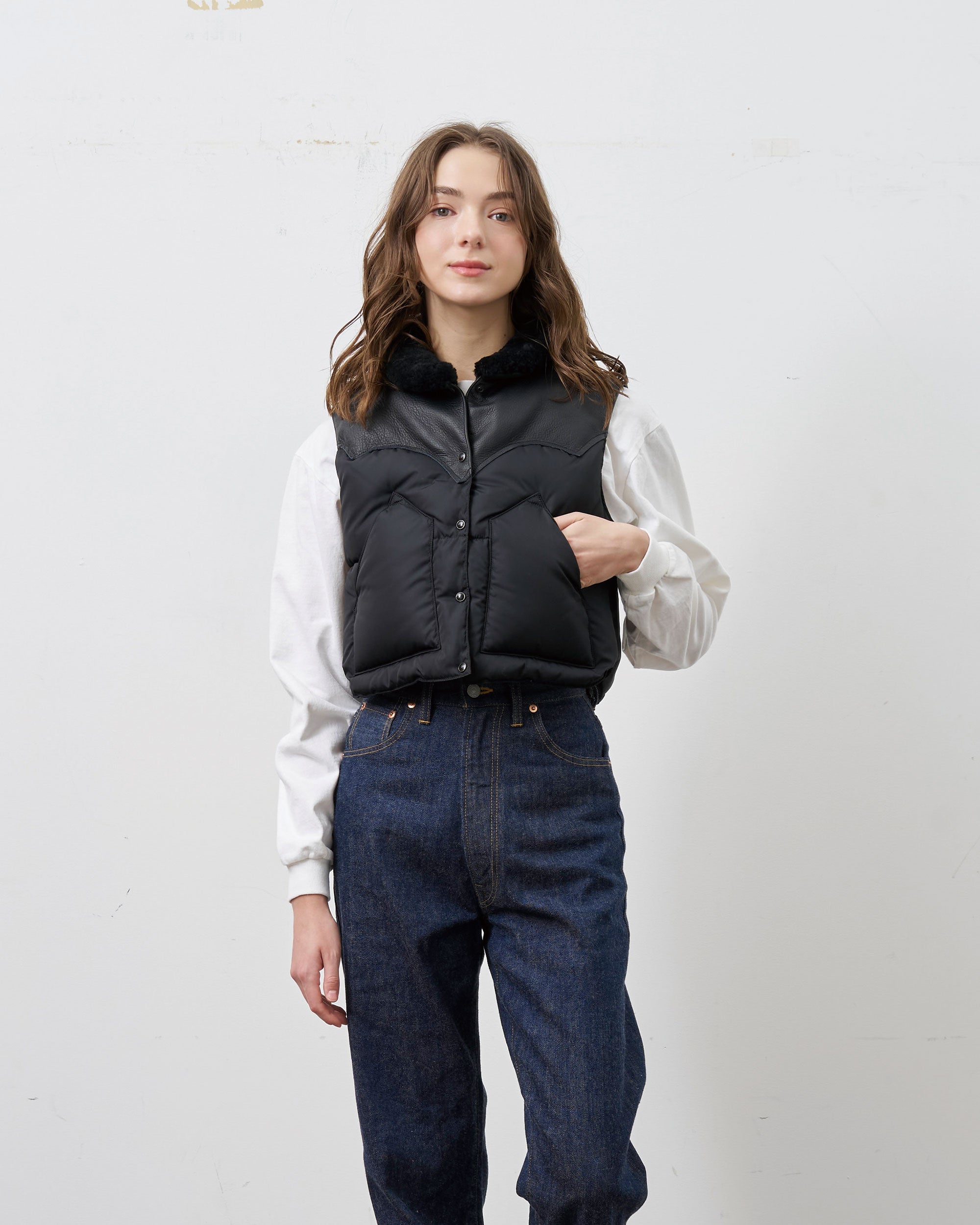 Annelle Vest