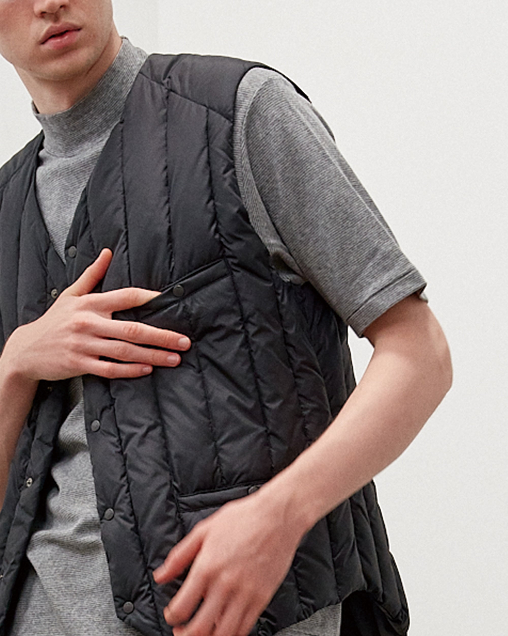 ROCKY MOUNTAIN SIX MONTH ダウンベスト 6M Six Month Vest