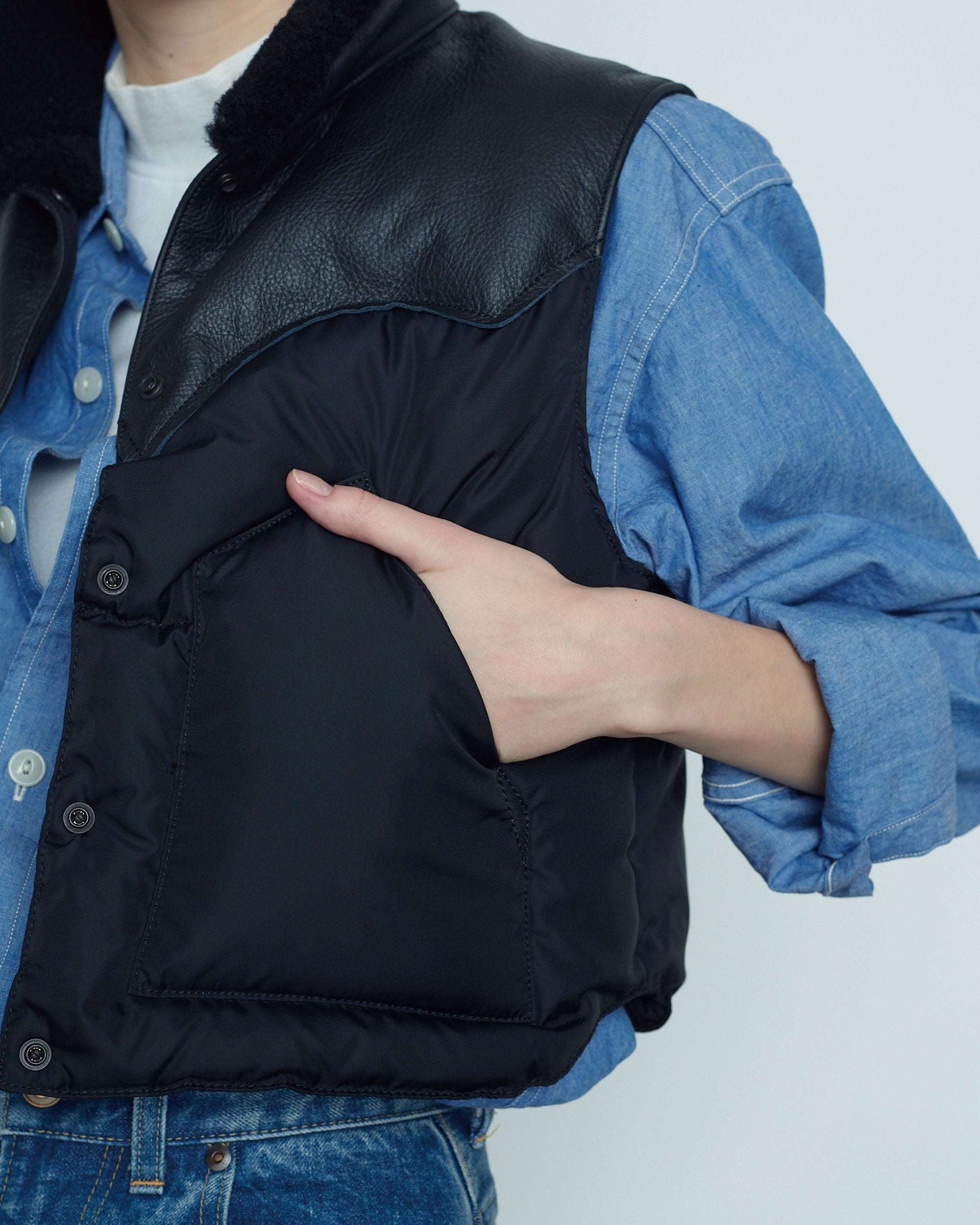Annelle Vest