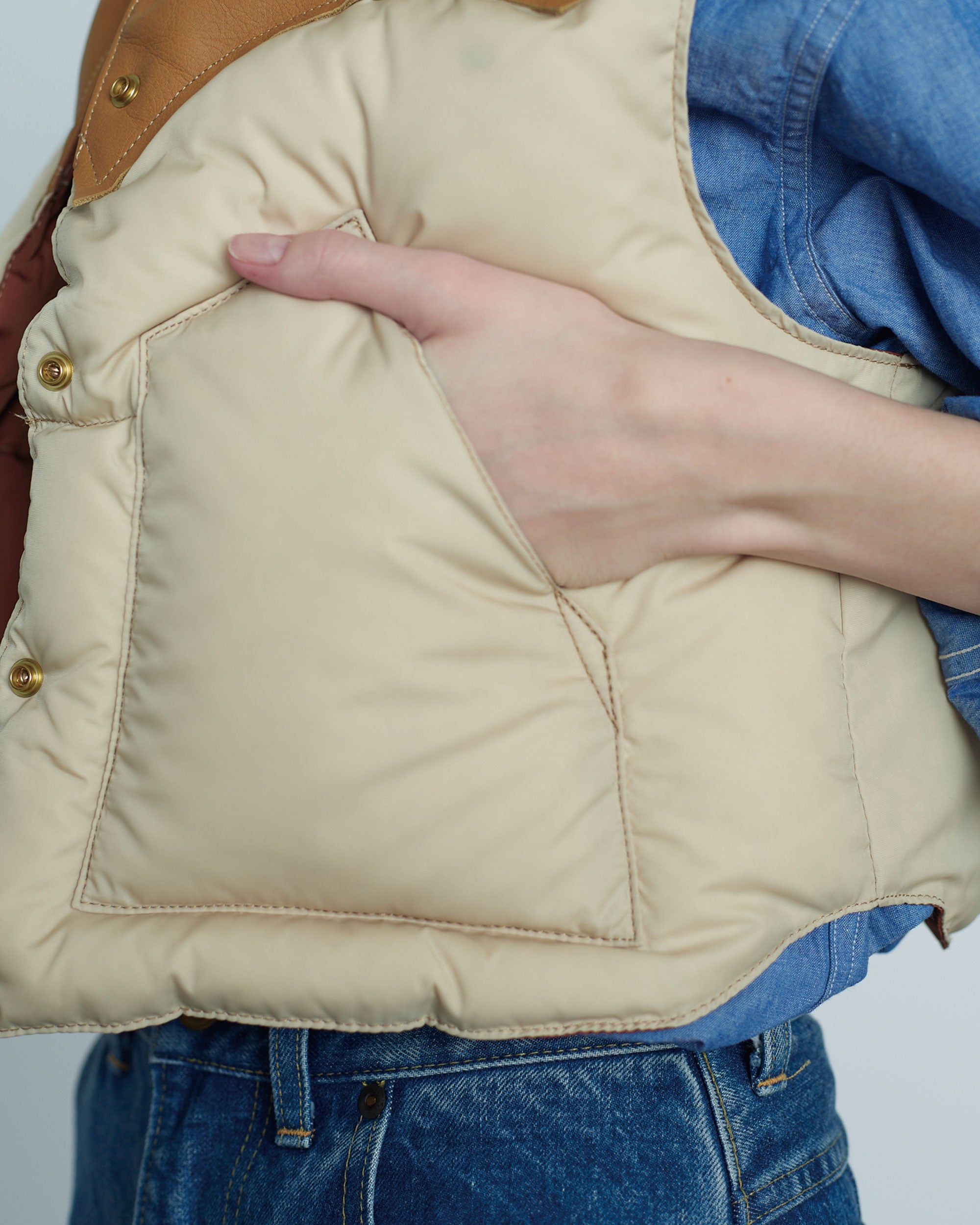 Annelle Vest