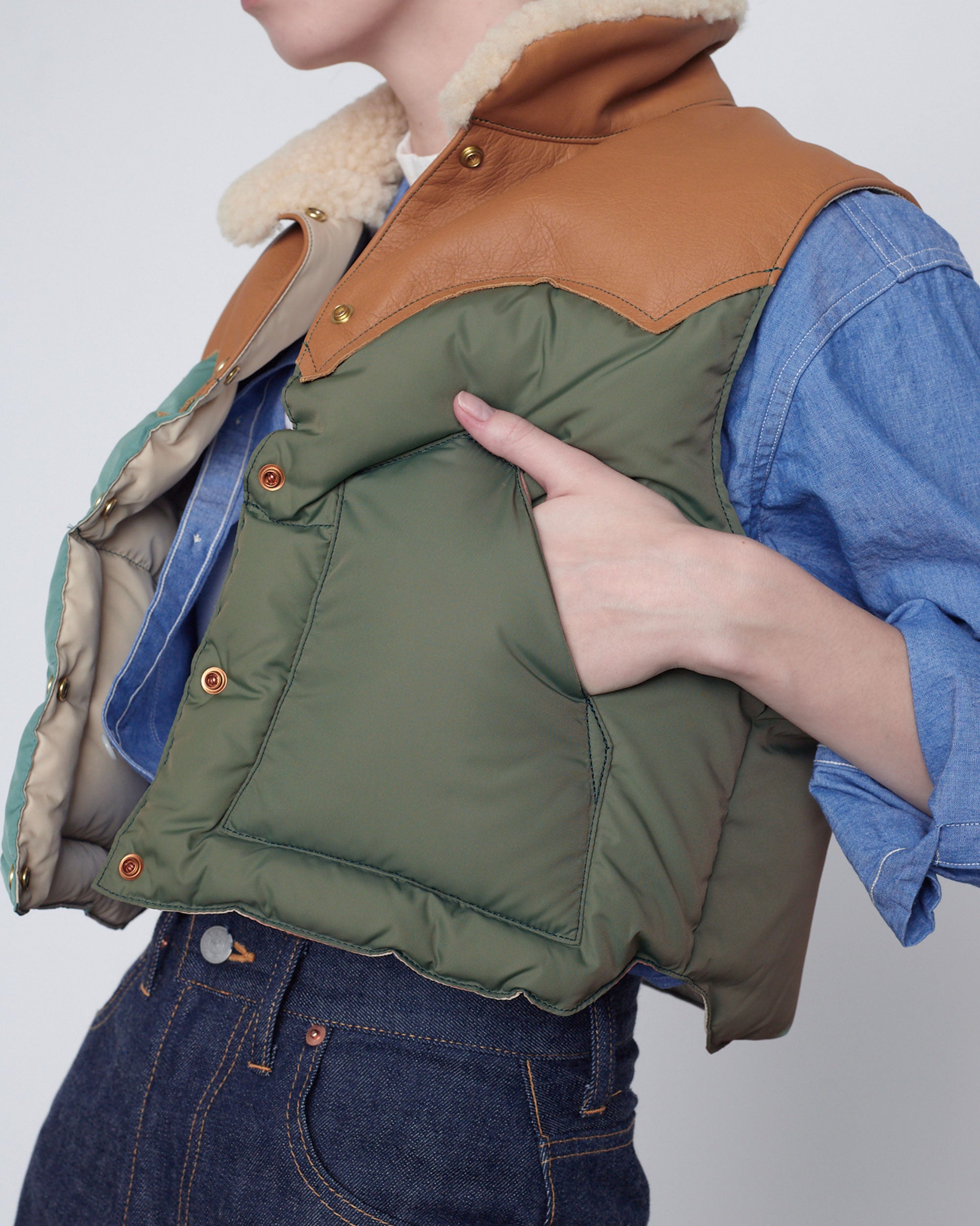 Annelle Vest